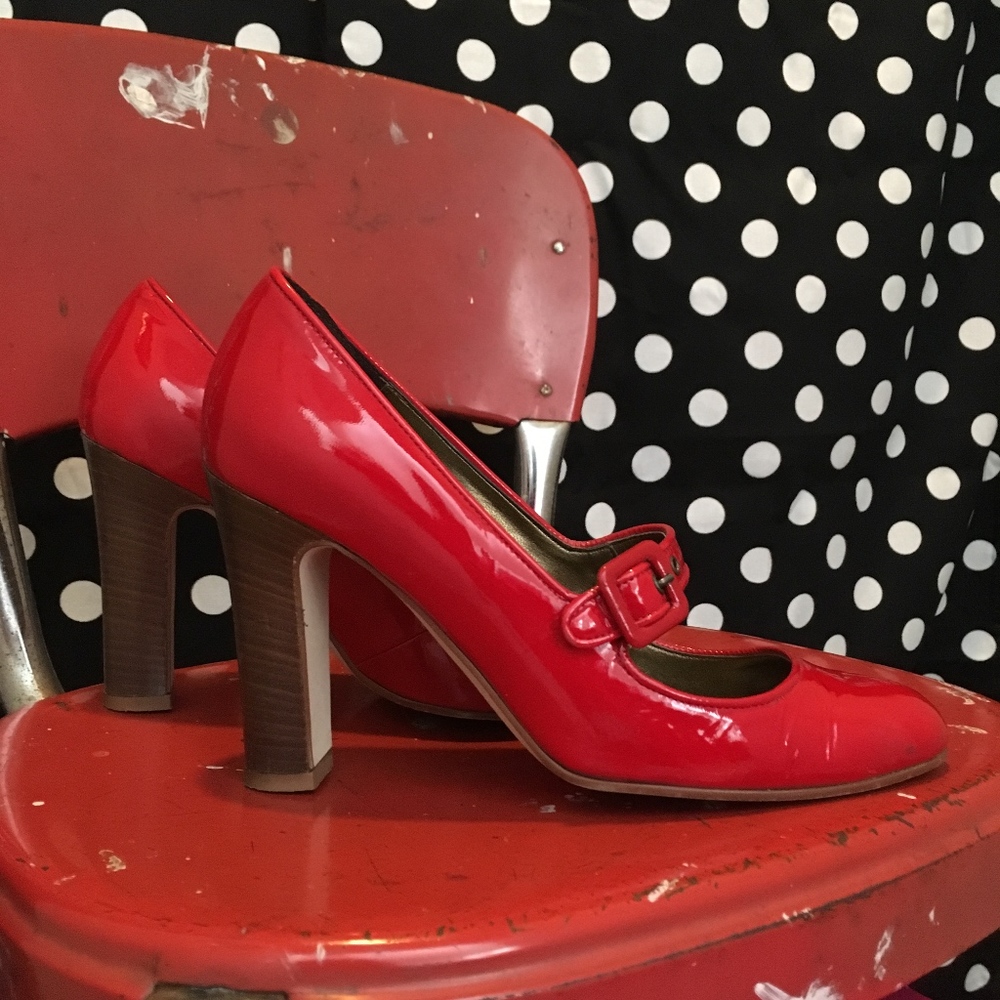 J. CREW PATENT LEATHER MARY JANES // Red